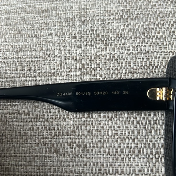 Dolce and Gabbana sunglasses - Picture 6 of 7